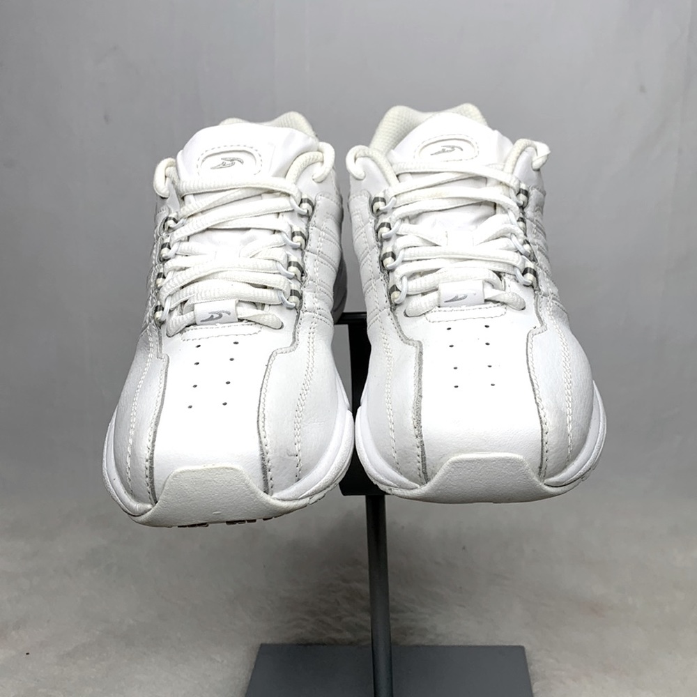 Dr. Scholl’s White Sneaker/Work shoes Size 6M